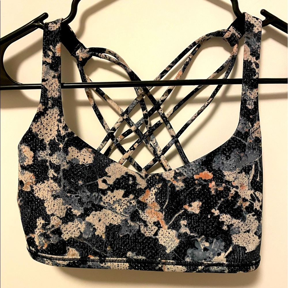 Lululemon Free to be Wild Bra Size 8